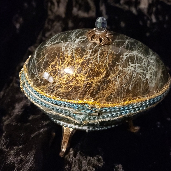 Goose egg jewelry box - Picture 2 of 3